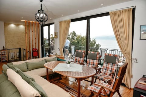Panoramic View over Shkodra's Lake - Serena Home House in Montenegro