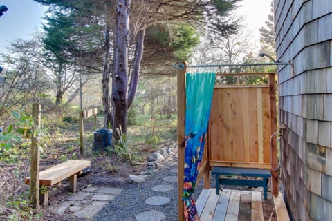 Surf Dome at Otter Rock House in Otter Rock