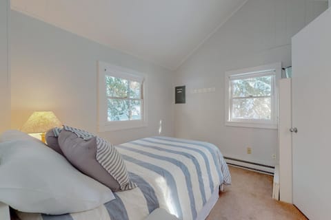 Lake Time Cottage House in Orland