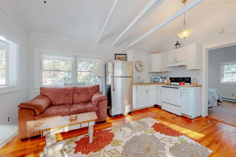 Lake Time Cottage House in Orland