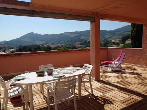 View (from property/room), Balcony/Terrace, Balcony/Terrace, Dining area, sunbed
