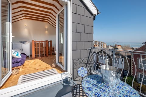 Fishing, Balcony/Terrace, Beach, Windsurfing, Cycling, Sports
