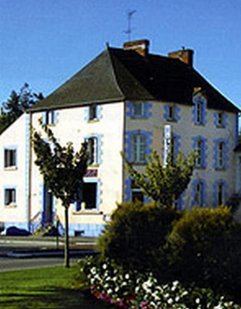 Hôtel Saint-Marc Hotel in Ploërmel