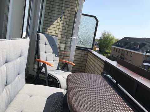 Balcony/Terrace, Garden view