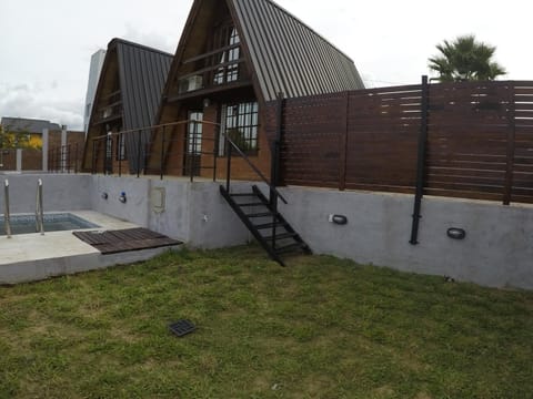 Patio, Garden, Pets, Pets, Garden view, Lake view, Pool view, Family