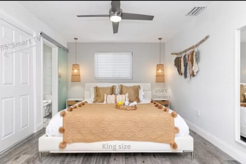 Pool House 3B-2B King Bed - BBQ - EV House in Hollywood