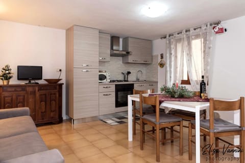 Kitchen or kitchenette, Decorative detail