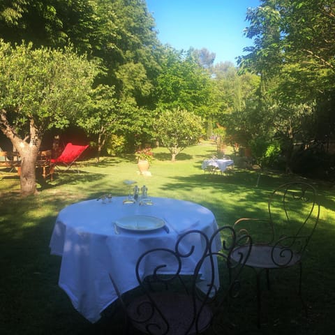 Garden, Dinner