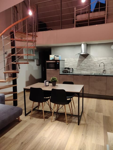 Le business, duplex moderne special PRO de passage Apartment in Sarreguemines