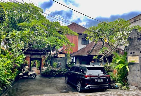 De Puspa Residence Seminyak Bed and Breakfast in Kuta
