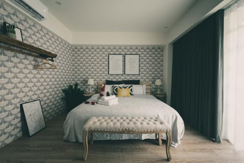 Balcony/Terrace, Photo of the whole room, Decorative detail, City view, bunk bed