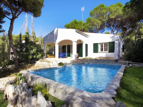 Property building, Garden, Swimming pool