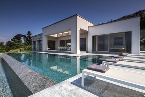 Facade/entrance, Bird's eye view, Balcony/Terrace, Pool view, Swimming pool