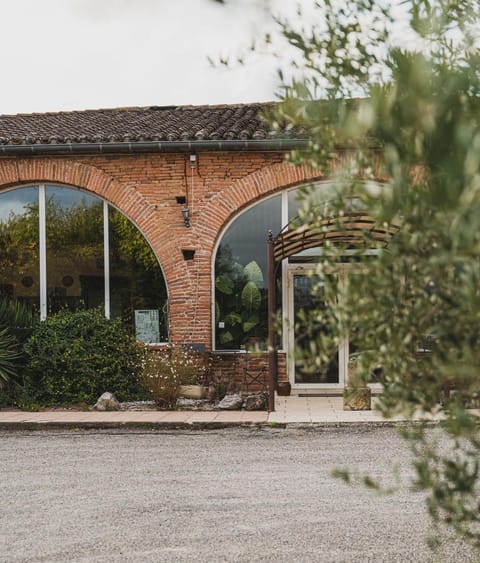 Property building, Restaurant/places to eat, Swimming pool, Breakfast