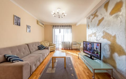 TV and multimedia, Balcony/Terrace, Living room, Seating area