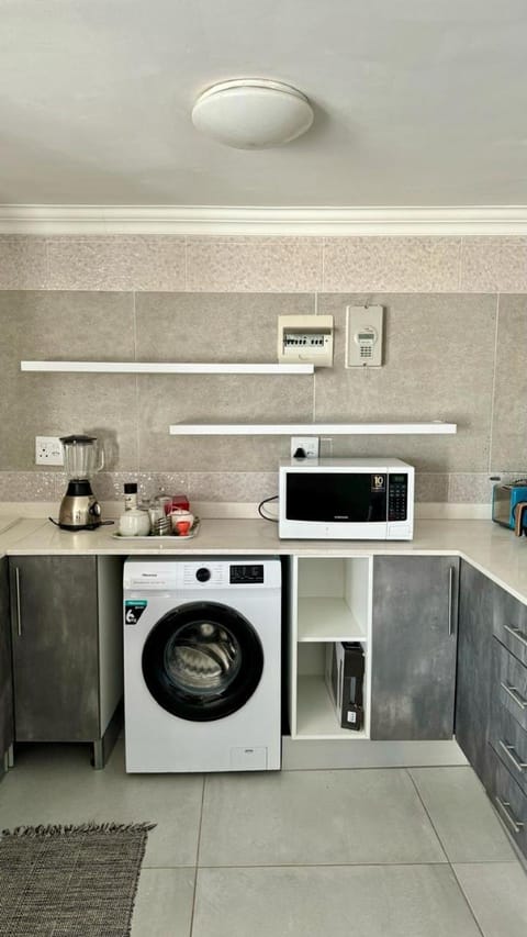 Sandpiper apartment at Dolphin Crest Villa Apartment in Camps Bay