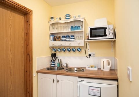 The Studio with Terrace and EV point House in West Devon District