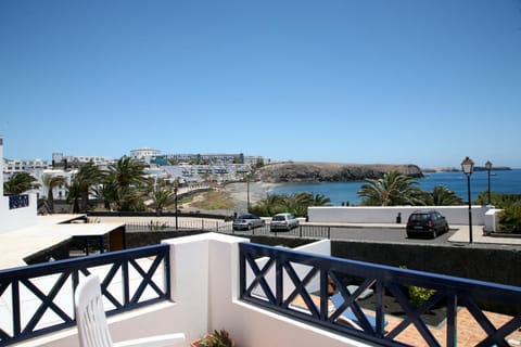 Balcony/Terrace, Beach, Mountain view, Sea view, Street view