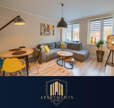 Property logo or sign, Living room, Photo of the whole room, Seating area