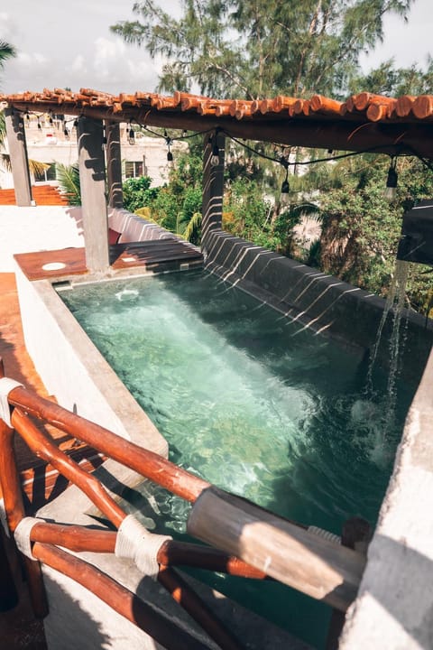 Balcony/Terrace, Swimming pool