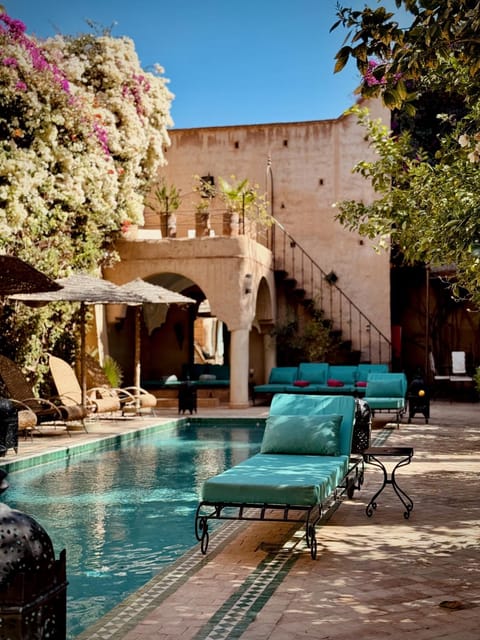 Property building, Swimming pool
