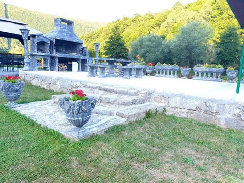 BBQ facilities, Garden