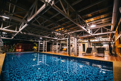 Swimming pool