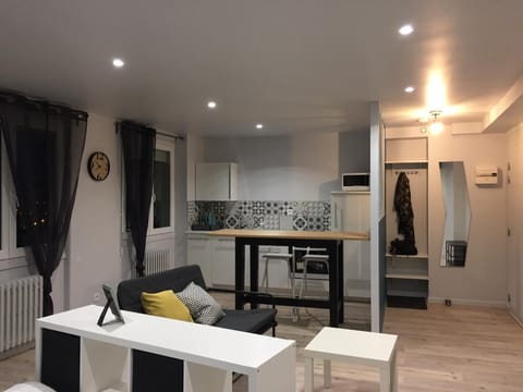 Living room, Dining area