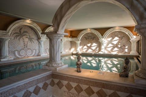 Hot Tub, Other, Decorative detail, Swimming pool