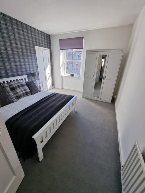 Bespoke Tours Scotland Accommodation @ Morrison Street Apartment in Edinburgh