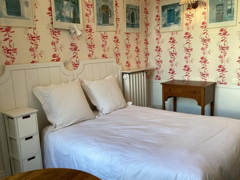 BED and BREAKFAST PARIS QUARTIER CHAMPS-ÉLYSÉES Bed and Breakfast in Paris