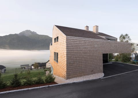 Property building, Facade/entrance, Neighbourhood, Sunrise, Sunset