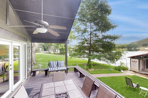 Waterfront Wonder House in Lake Austin