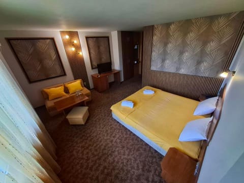 City view, Garden view