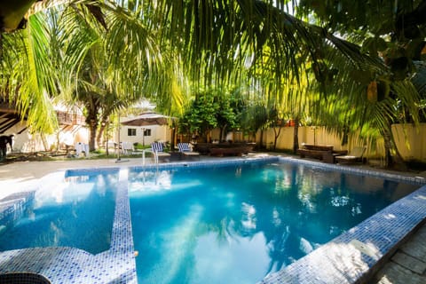 Swimming pool, Swimming pool