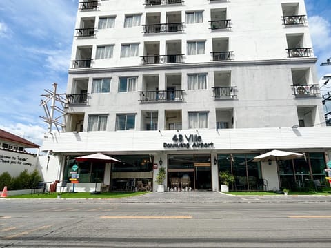 Property building, Location