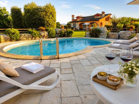 Property building, Food, Swimming pool, sunbed