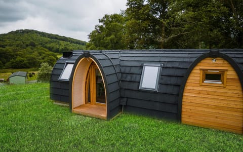 Parkgate Farm Campground/ 
RV Resort in Copeland District