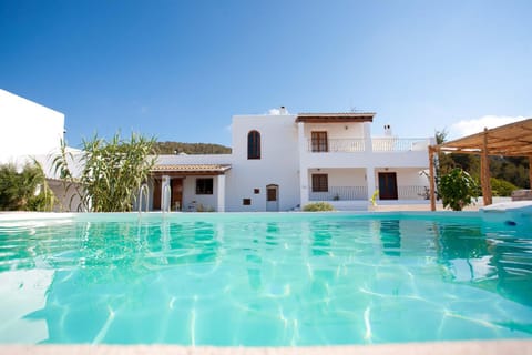 Pool view, Swimming pool, sunbed