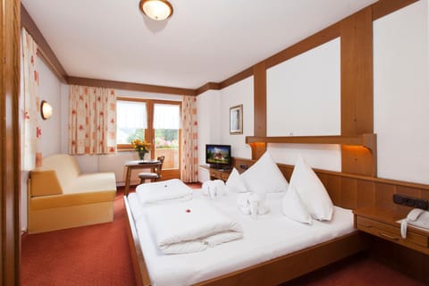 Day, Photo of the whole room