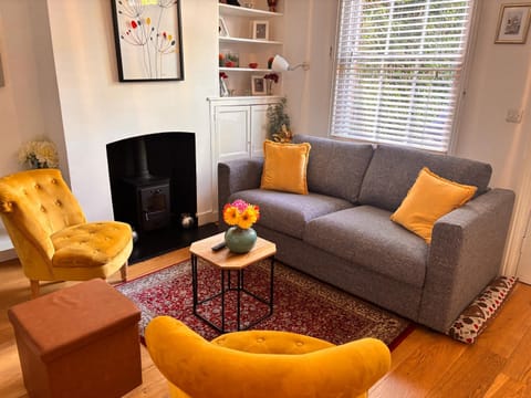 TV and multimedia, Seating area