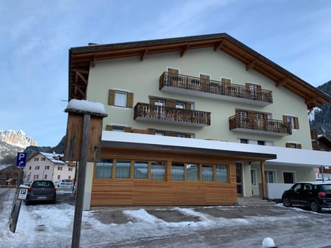 Property building, Winter