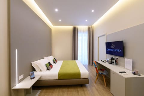 Bed, TV and multimedia, Photo of the whole room, Bedroom, hair dresser