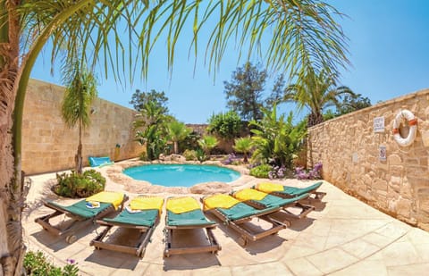 Garden view, Swimming pool, sunbed