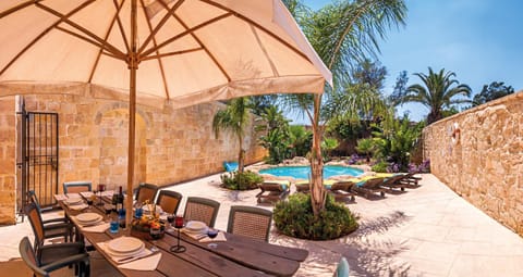 Garden, Garden view, Swimming pool, sunbed