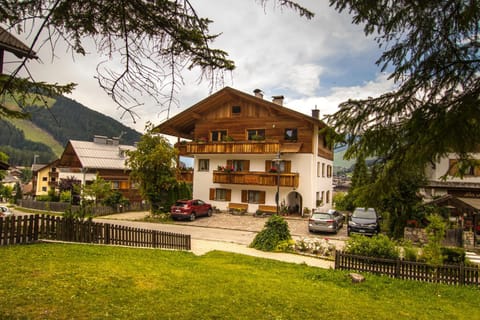 Ciasa Isidor Apartment in San Vigilio di Marebbe