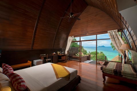 Property building, Bed, Natural landscape, Photo of the whole room, Beach, Bedroom, Sea view