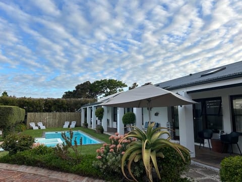 Sixteen Guesthouse on Main Bed and Breakfast in Hermanus
