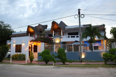 Property building, Facade/entrance