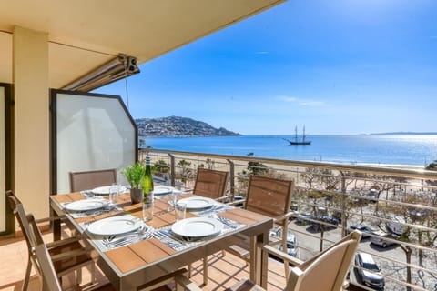 Day, View (from property/room), Balcony/Terrace, Beach, Sea view